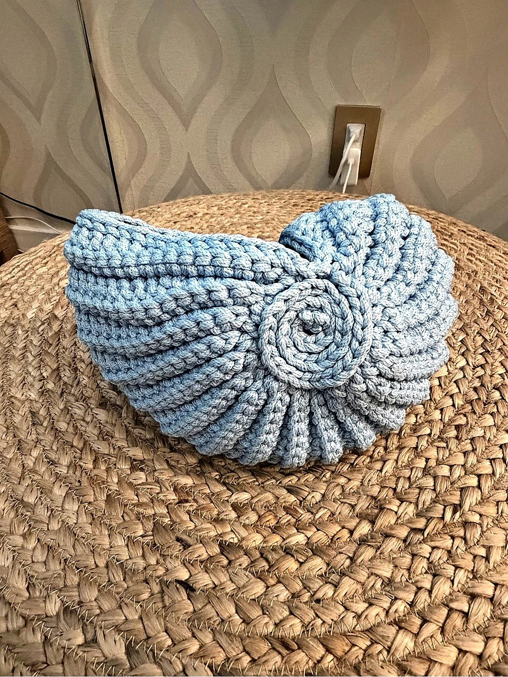 SEASHELL 🐚 BLUE WOVEN BAG